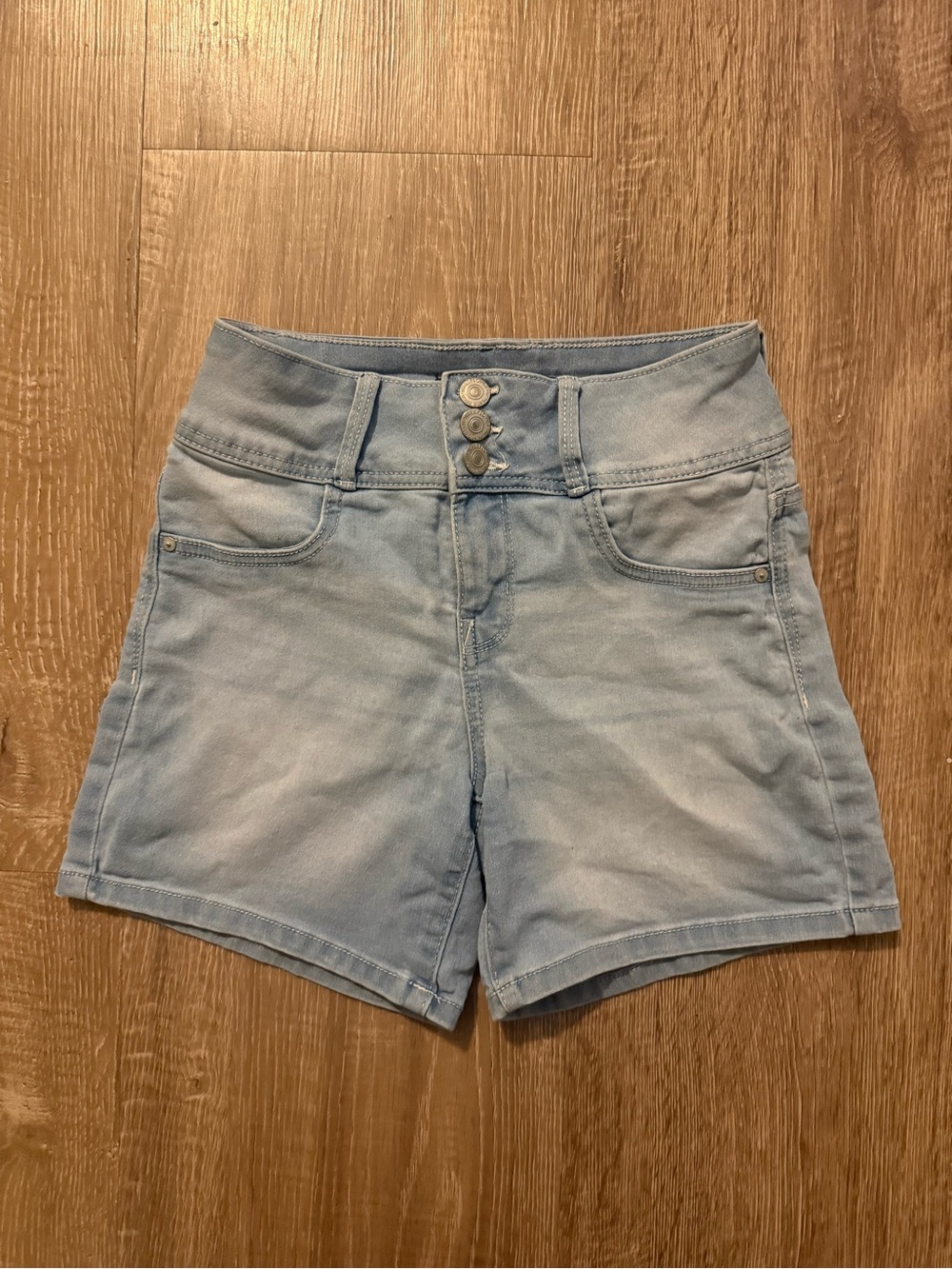 Wallflower Light Wash High-Rise Triple-Button Jean Shorts